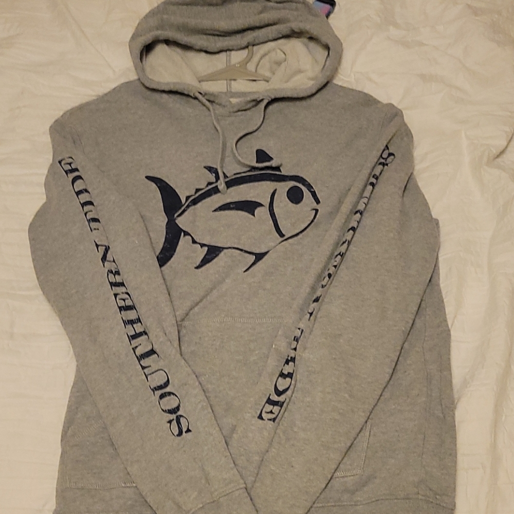 Pullover hoodie
